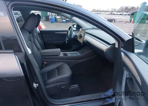 2025 Tesla Model Y Long Range Dual Motor Rear-Wheel Drive из США, поврежденный, VIN 7SAYGDED1SF227013